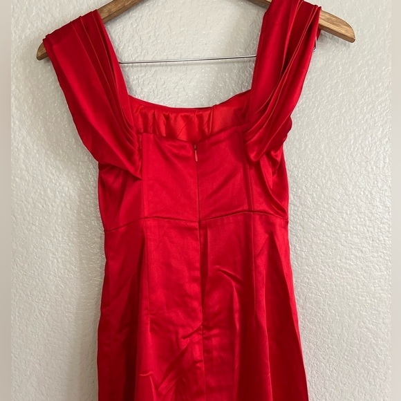 NWOT Exquisite Stunner Red Satin Off-The-Shoulder Bustier Maxi Dress - Picture 7 of 8